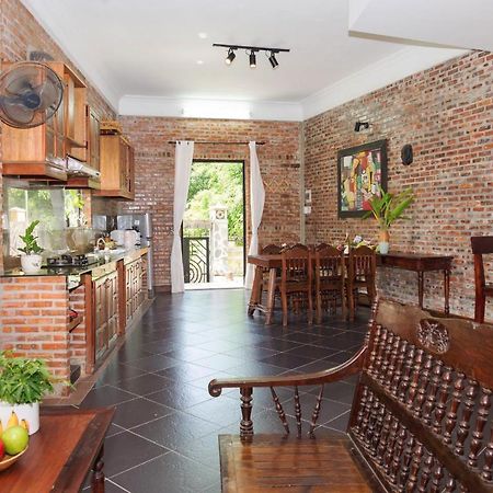 Calm House 2 Hostel Хойан Экстерьер фото